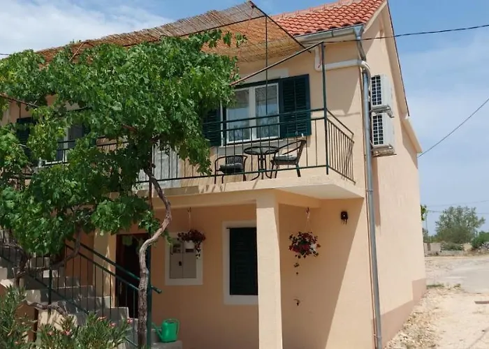 Apartments Lucky